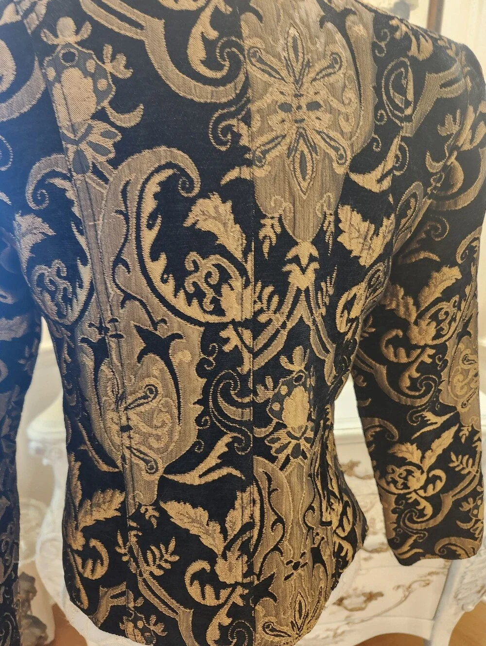 Vintage Y2K Gold & Black Brocade Pattern Lush Classy Glamour Jacket PS - Picture 8 of 8